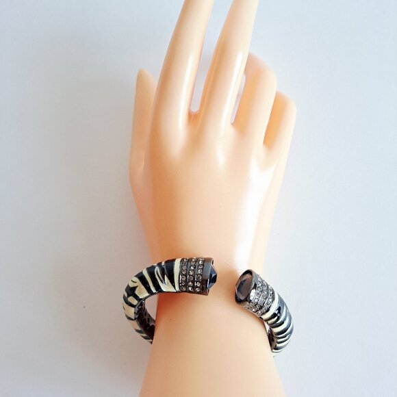 NEW Angelique De Paris Zebra Black and White Enamel Bangle Cuff Bracelet - Picture 8 of 15